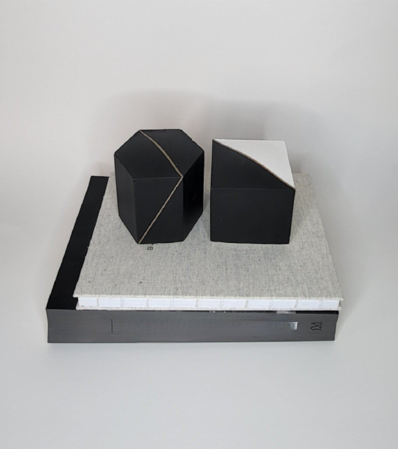 Black/White & Gold Decorative Bookends